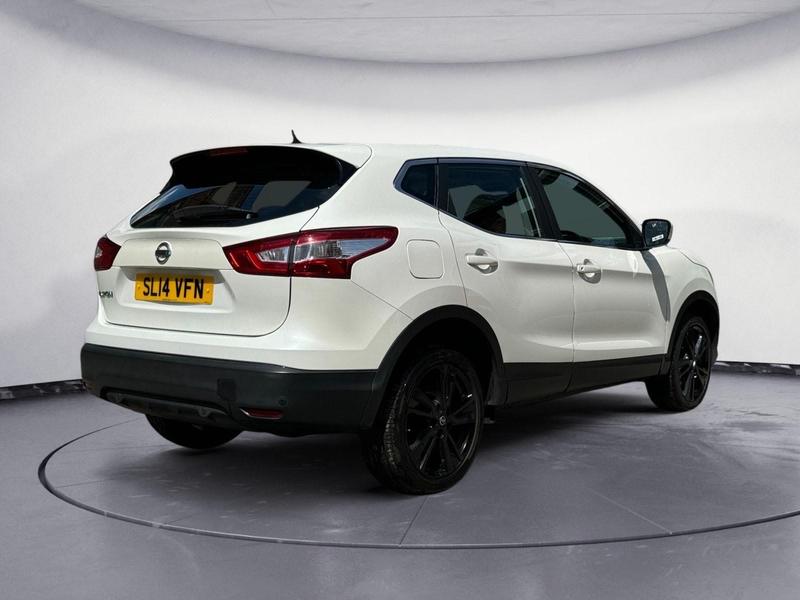 Nissan Qashqai 1.2 DIG-T Acenta 2WD Euro 5 (s/s) 5dr